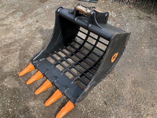 8 tonne riddle bucket