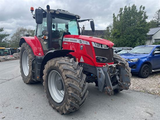 7719 S 'Dyna-VT' Tractor
