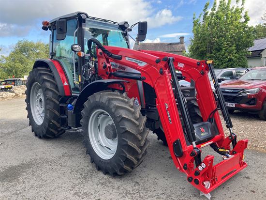 5M.145 Loader Tractor 