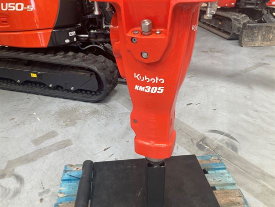 KM305 Breaker