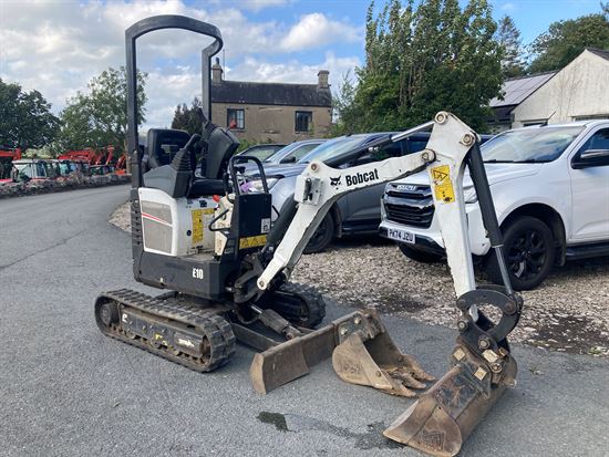 E10 Excavator 