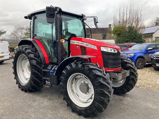5713M Tractor