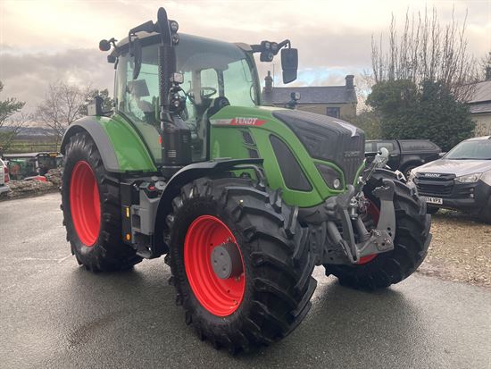 720 Power+ Gen 6 Tractor 