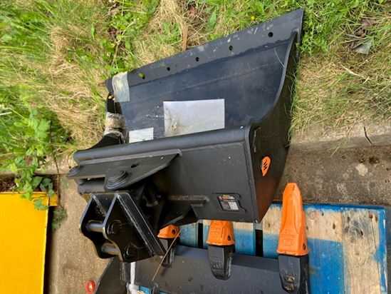 1.5-1.8T Scandinavian Tilt Bucket 