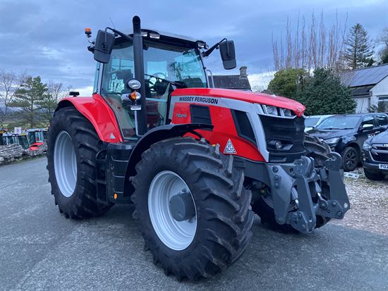 7S.210 Dyna-VT Tractor 